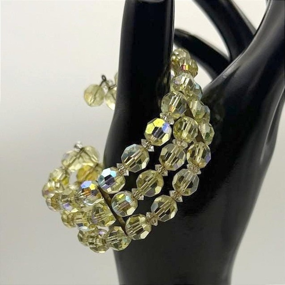 Vintage Green & Yellow Multi-Strand Beaded Bracelet Boho Chic Jewelry Y2K 7.5 in